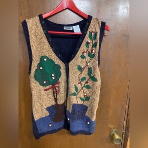 Capacity 1990s vintage Embroidered Vest